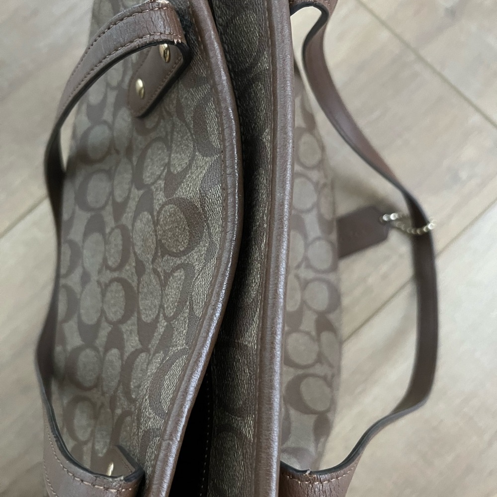 Coach tote good used condition - Picture 15 of 16